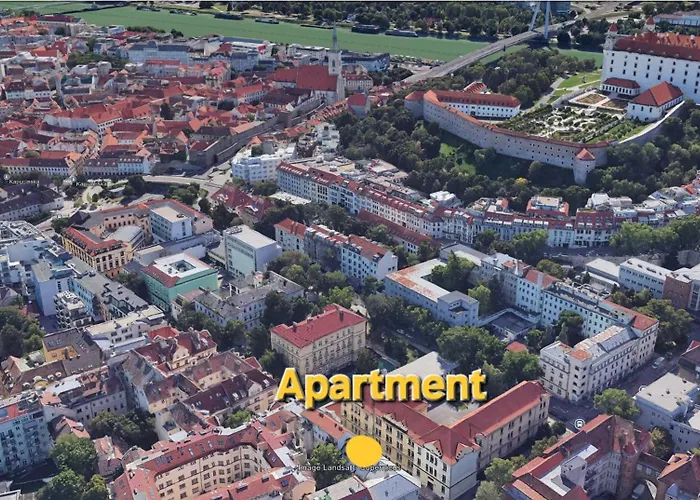 Location Old Town - Free Parking Братислава