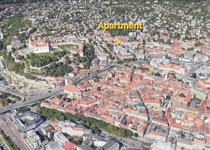 Location Old Town - Free Parking Апартаменты Братислава