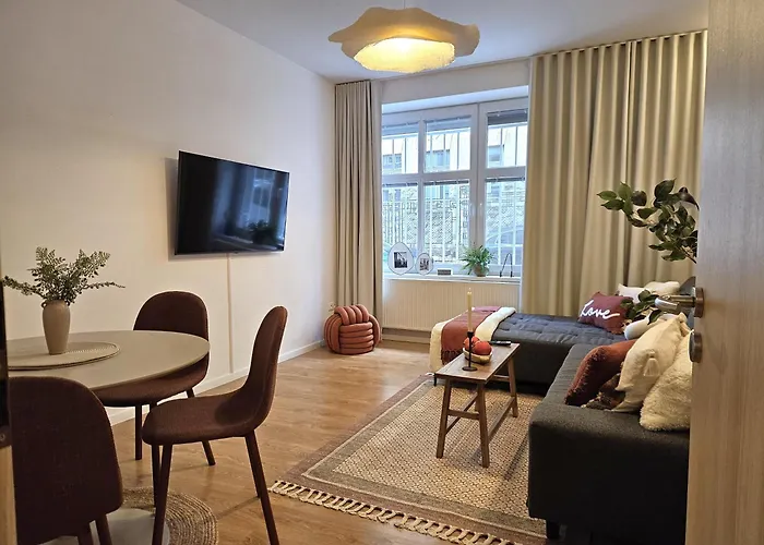 Апартаменты Location Old Town - Free Parking *